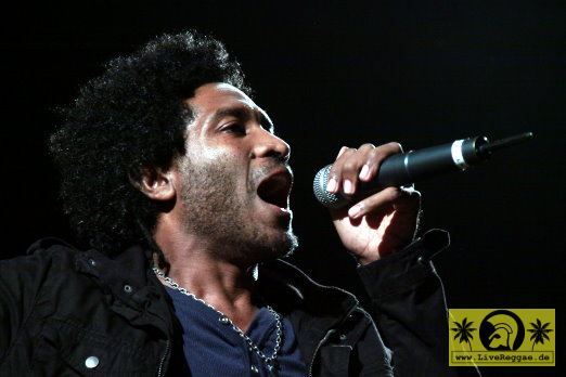 Bryan Art (Jam) with The House Of Riddim Band 17. Reggae Jam Festival - Bersenbrueck 05. August 2011 (16).JPG